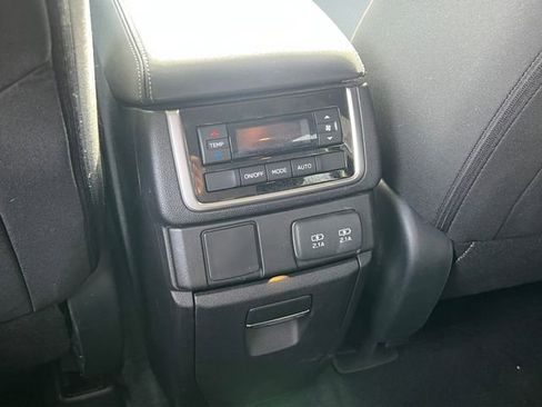 Used 2019 Subaru Ascent Premium image 22