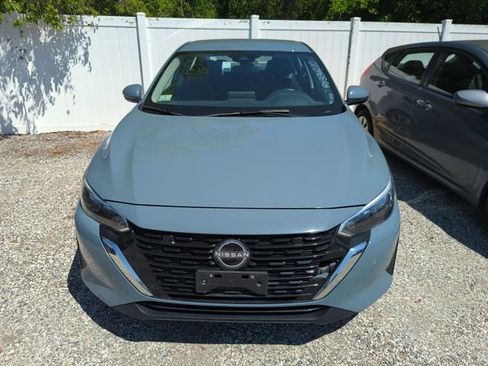 Used 2024 Nissan Sentra SV FWD image 5