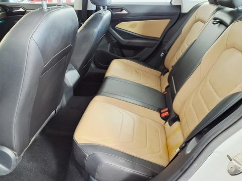 Used 2019 Volkswagen Jetta SEL Premium FWD image 9