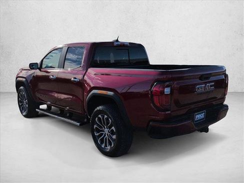 Used 2025 GMC Canyon Denali image 7