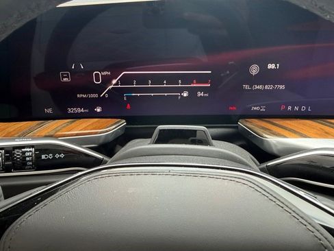Certified 2025 Cadillac Escalade ESV Sport Platinum AWD/4WD image 21