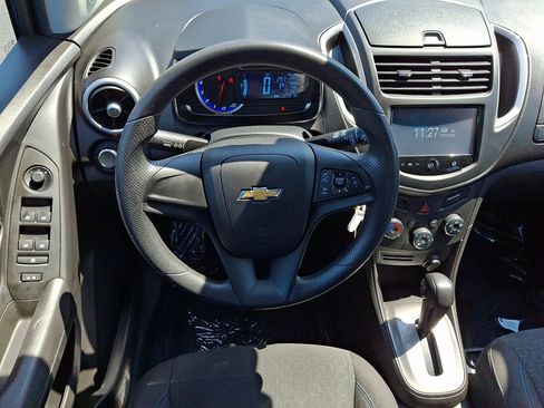 Used 2016 Chevrolet Trax LS FWD image 11