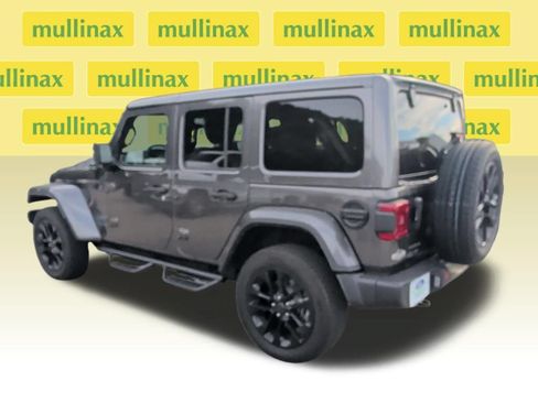 Used 2025 Jeep Wrangler Unlimited Sahara w/ Safety Group AWD/4WD image 6