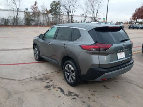 Used 2023 Nissan Rogue SV image 12