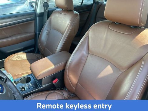 Used 2019 Subaru Outback 3.6R Touring AWD/4WD image 8