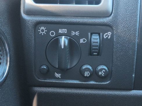 Used 2011 Chevrolet Colorado LT image 20