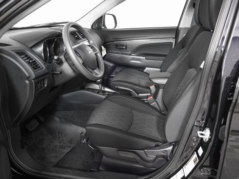 Used 2025 Mitsubishi Outlander Sport ES image 10