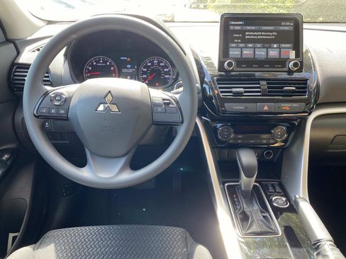 New 2026 Mitsubishi Eclipse Cross LE AWD/4WD image 8