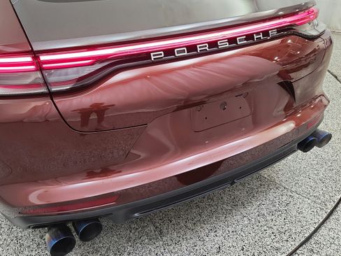Used 2021 Porsche Panamera 4 AWD/4WD image 28
