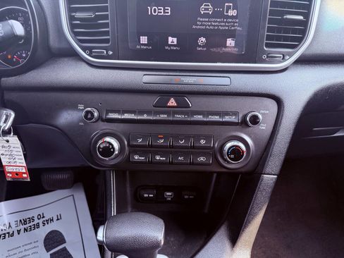 Used 2020 Kia Sportage LX image 31