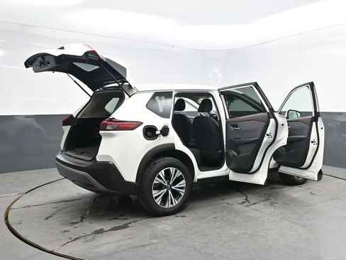 Used 2023 Nissan Rogue SV AWD/4WD image 55