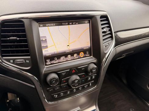 Used 2017 Jeep Grand Cherokee Trailhawk w/ Trailhawk Luxury Group image 18