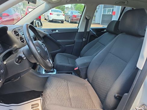 Used 2013 Volkswagen Tiguan S AWD/4WD image 10