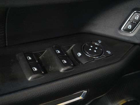 Used 2021 Ford Expedition XLT image 25