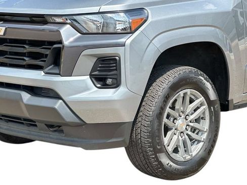 Used 2024 Chevrolet Colorado LT w/ LT Convenience Package II AWD/4WD image 7