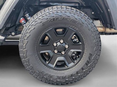 Used 2023 Jeep Gladiator Mojave w/ Trailer Tow Package AWD/4WD image 22
