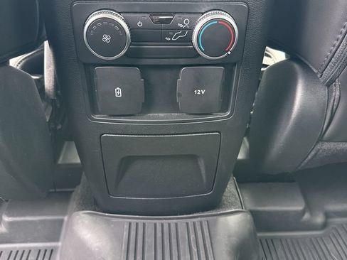 Certified 2022 Ford Explorer XLT w/ Equipment Group 202A AWD/4WD image 10