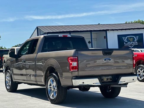 Used 2018 Ford F150 XLT w/ Trailer Tow Package RWD image 5