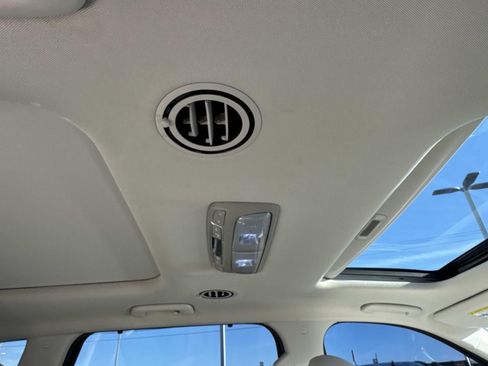 Used 2023 Kia Telluride SX image 13