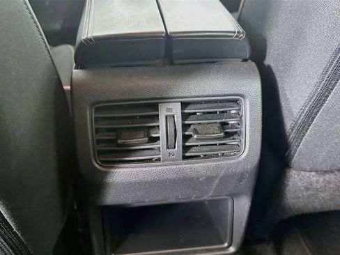 Used 2025 Nissan Rogue S FWD image 27