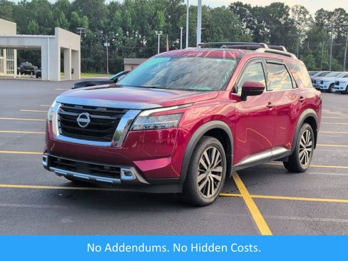 Used 2023 Nissan Pathfinder Platinum FWD image 1