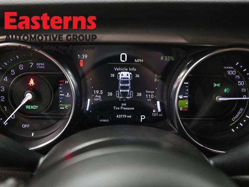 Used 2023 Jeep Wrangler Unlimited w/ Cold Weather Group AWD/4WD image 18