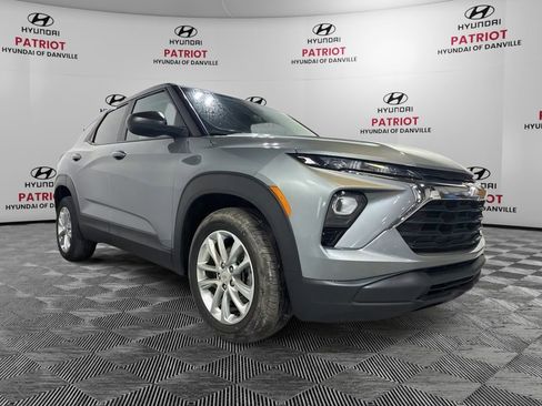 Used 2024 Chevrolet TrailBlazer LS w/ LS Convenience Package image 1