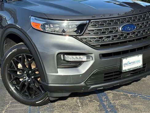 Used 2023 Ford Explorer XLT w/ Equipment Group 202A AWD/4WD image 3