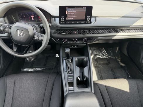 Used 2023 Honda Accord EX image 6