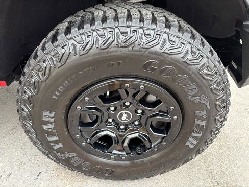 Used 2022 Ford Bronco Wildtrak image 10