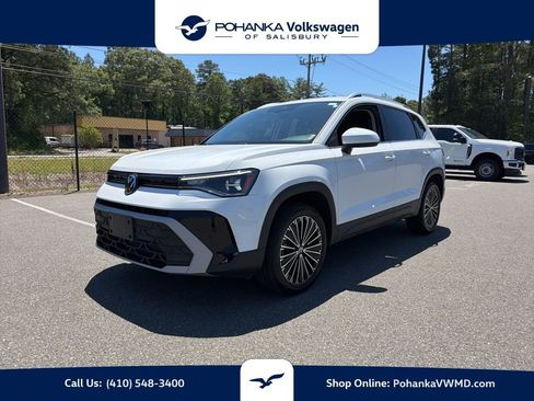 Used 2025 Volkswagen Taos SE FWD image 1