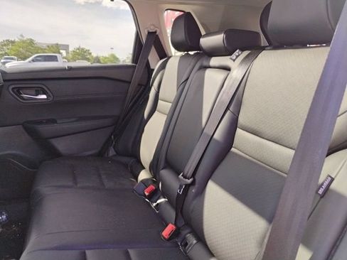 Used 2024 Nissan Rogue SV w/ SV Premium Package AWD/4WD image 11