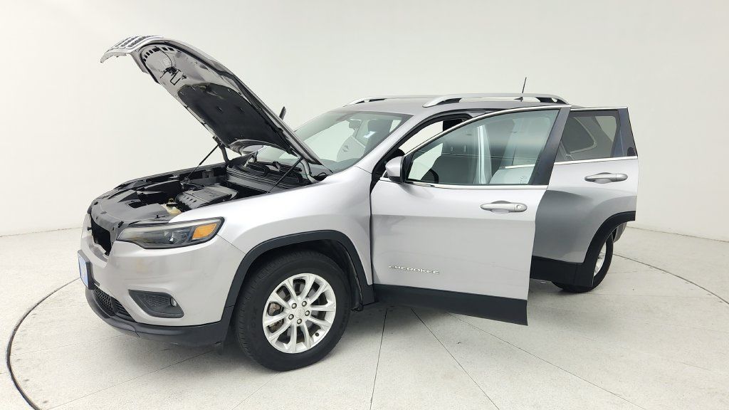 Used 2019 Jeep Cherokee Latitude w/ Popular Appearance Group FWD image 10