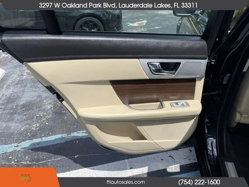 Used 2013 Jaguar XF 3.0 image 31
