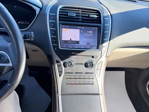 Used 2020 Lincoln Nautilus Reserve w/ Equipment Group 201A image 24