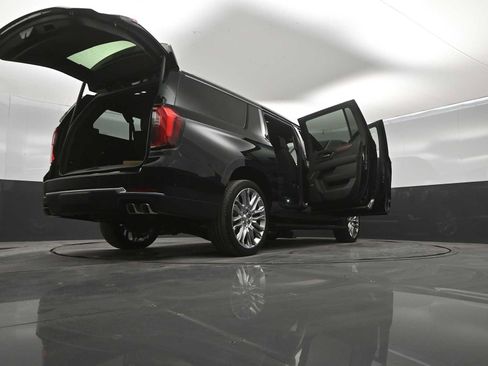 New 2026 GMC Yukon XL Denali w/ Denali Reserve Package AWD/4WD image 45