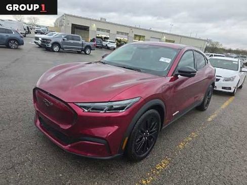 Used 2025 Ford Mustang Mach-E Select w/ Comfort Package Lite image 1