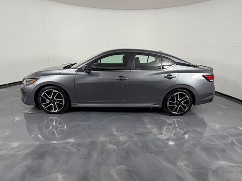 Used 2024 Nissan Sentra SR FWD image 7