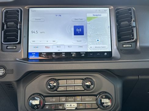 Used 2025 Ford Bronco Badlands AWD/4WD image 11