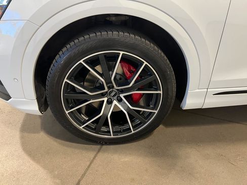Used 2019 Audi Q8 Prestige image 47