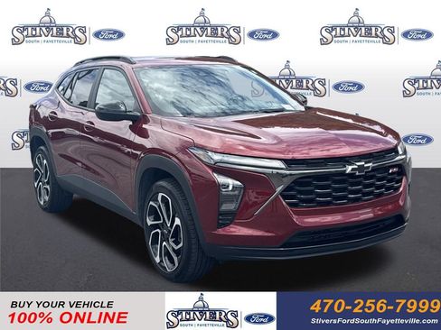 Used 2025 Chevrolet Trax RS w/ Driver Confidence Package FWD image 1