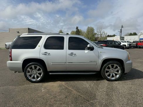 Used 2011 GMC Yukon Denali AWD/4WD image 1