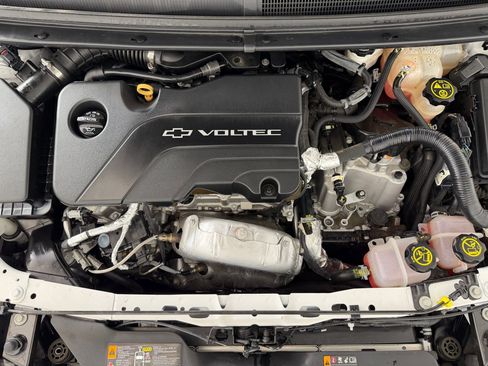 Used 2018 Chevrolet Volt Premier w/ Driver Confidence Package image 32