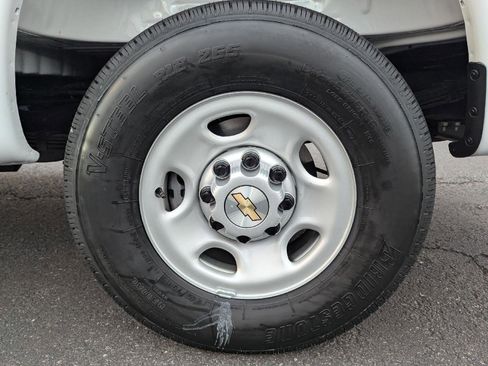 New 2025 Chevrolet Express 3500 w/ Driver Convenience Package image 16