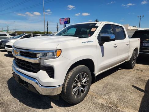 Used 2023 Chevrolet Silverado 1500 LT image 3