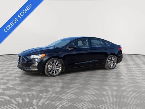 Used 2019 Ford Fusion SE AWD/4WD image 4