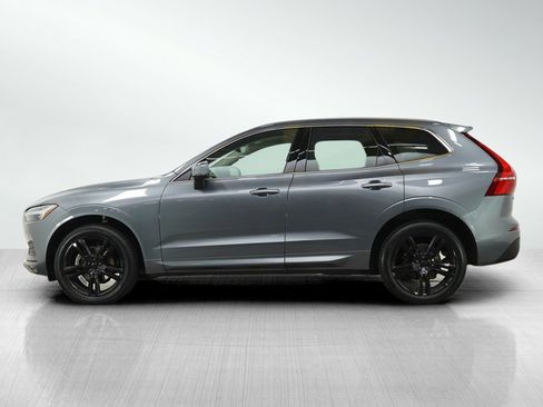 Used 2021 Volvo XC60 T5 Momentum w/ Premium Package image 2