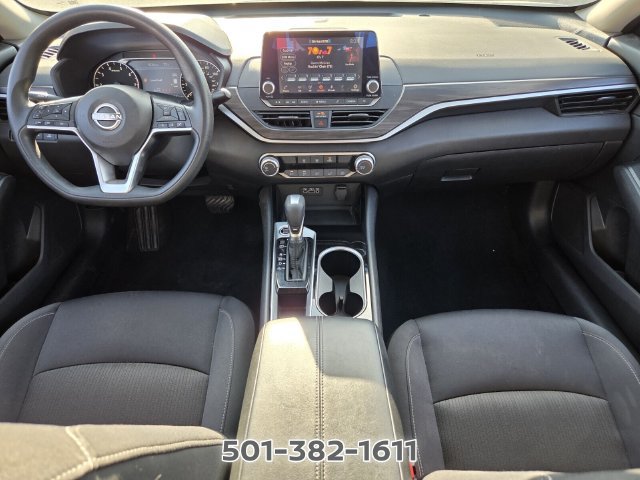 Used 2024 Nissan Altima 2.5 SV FWD image 13