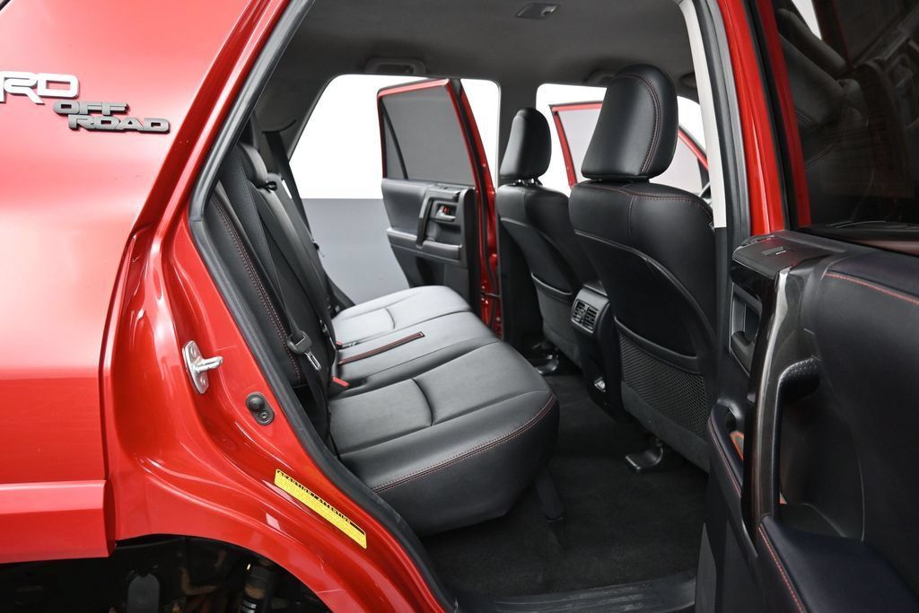 Used 2022 Toyota 4Runner TRD Off-Road Premium AWD/4WD image 32