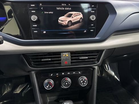 Used 2023 Volkswagen Taos SE w/ Panoramic Sunroof Package image 19